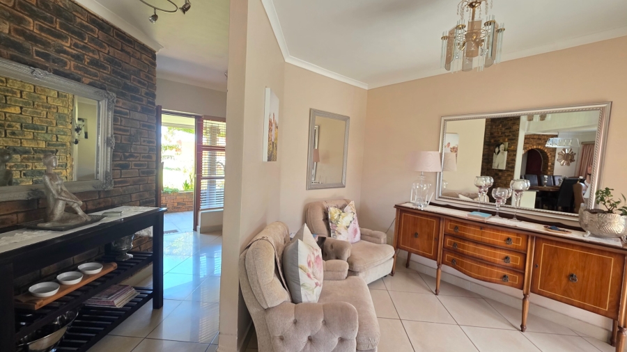 7 Bedroom Property for Sale in Vredenburg Western Cape